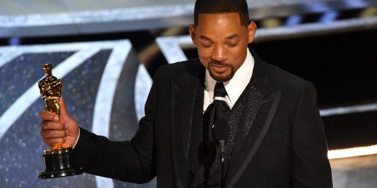 WILL SMITH APOLOGISES TO CHRIS ROCK AFTER OSCAR SLAP INCIDENT