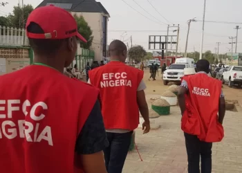 Falling naira: EFCC raids Bureau De Change firms
