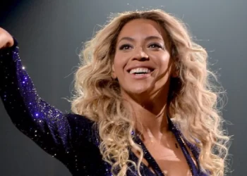 Beyoncé appreciates fans for shunning leaked album