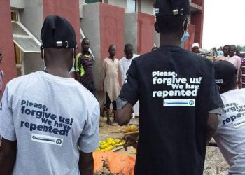 Please forgive us – Repentant insurgents beg Borno state residents as they conduct sanitation exercise in different communities
