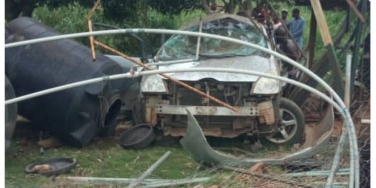 Horror: Three Die As Driver Rams Into Trees On Abeokuta-Sagamu Road