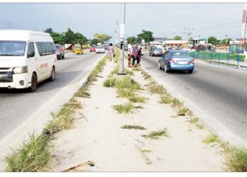 Lagos govt demolishes illegal structures in Lekki