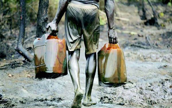 Navy arrests three suspected oil thieves in A’Ibom