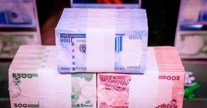 Buhari unveils new naira notes at Aso Rock
