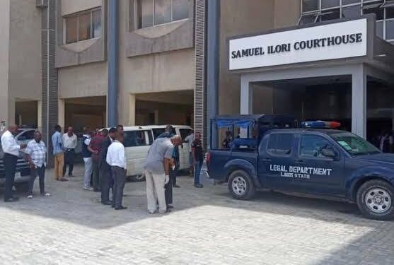 Woman abducts two siblings in Lagos community