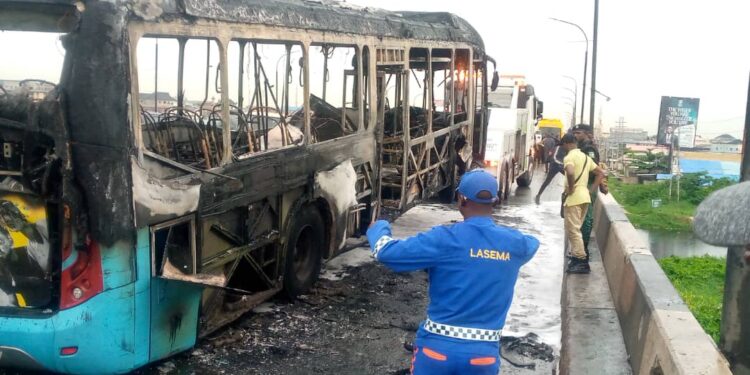 Lagos mob burns BRT bus as driver dies in crash