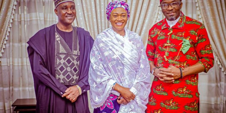 Reps speaker, deputy visit Tinubu’s wife, pledge to work for Nigerians
