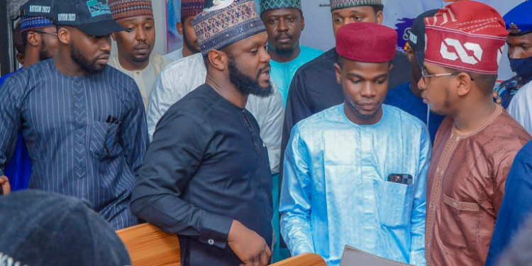 Ministerial slot tears APC youths apart, as 30 leaders back Seyi Tinubu for direction